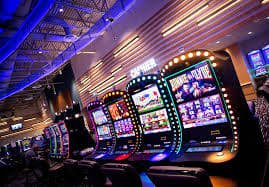 Dashboard aplikasi oktogel yang menampilkan meja Mega Wheel, saldo akun, dan riwayat permainan